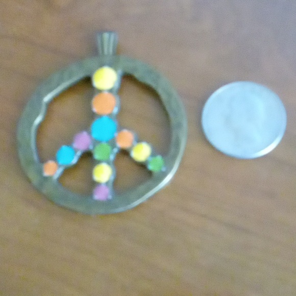 Peace Sign Pendant - Picture 2 of 3